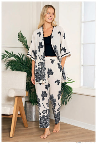 Chic Floral Loungewear Set with Kimono-Style Top and Relaxed Pants