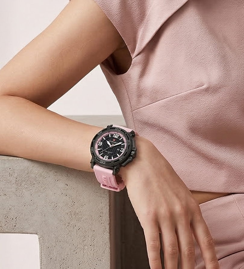 ساعة كوارتز نسائية - ساعة يد بقرص مضيء وسوار سيليكون مقاوم للماء