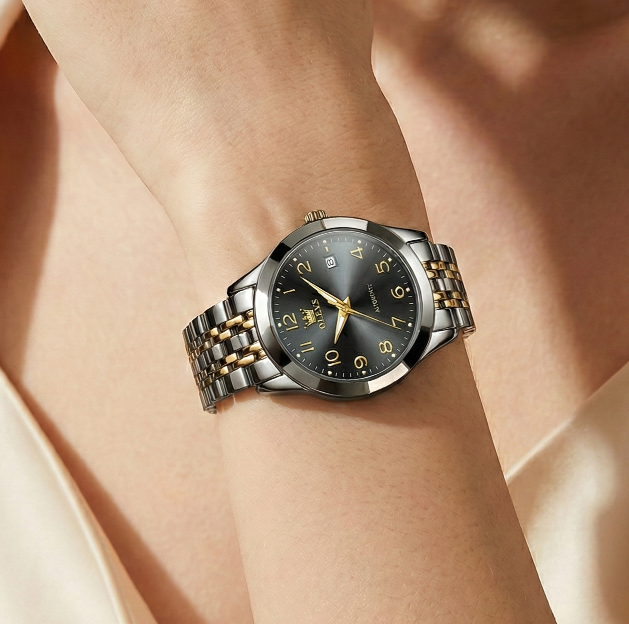 Luxury Quartz Watch - OLEVS Women's Stainless Steel Wristwatch with Digital Dial Calendar