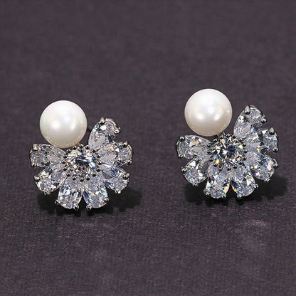 Exquisite Simulated Pearl Stud Earrings