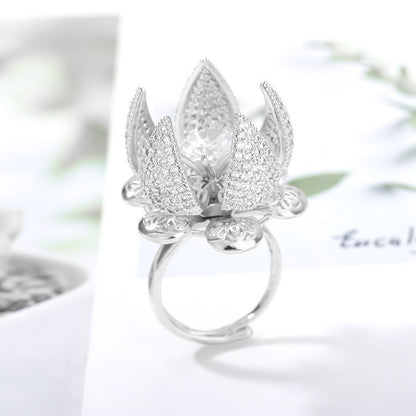 Elegant Flower Bud Zircon Ring