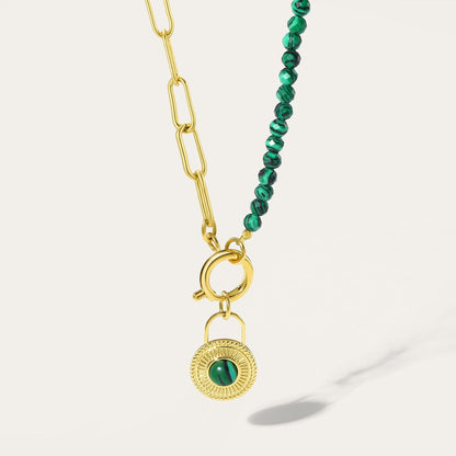 Green Stone Beads Stainless Steel Necklace with Round Shape Chain