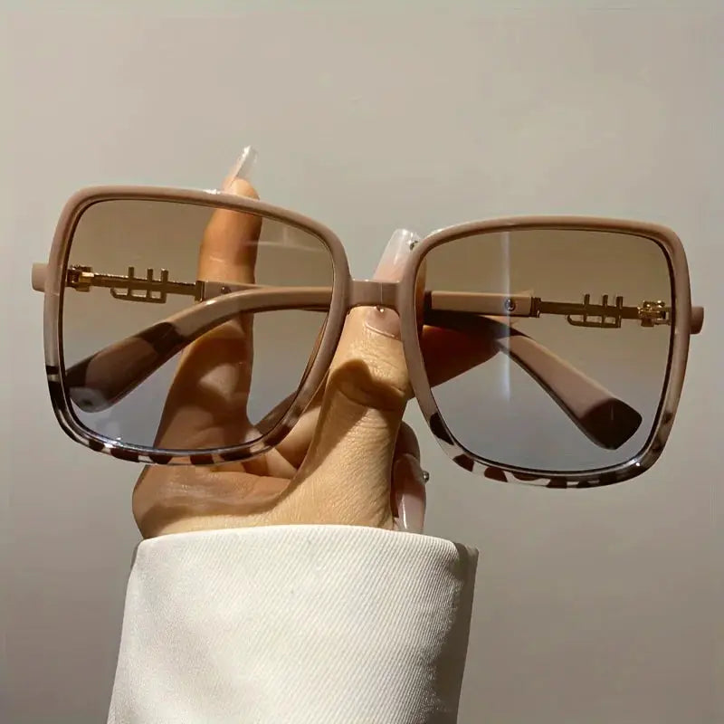 Bold Two-Tone Sunglasses – Oversized Retro Gradient Lens by Adornity
