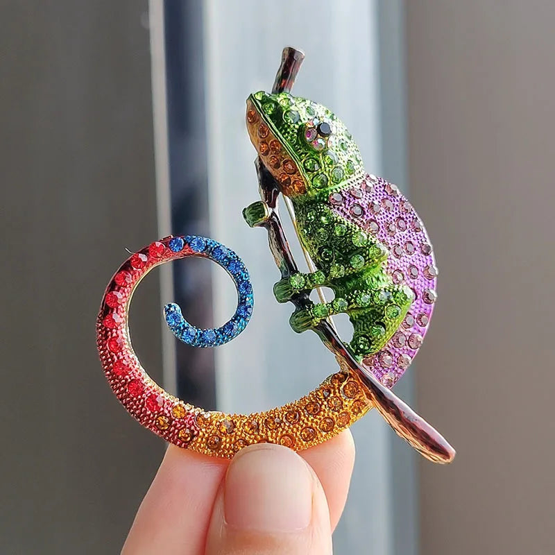 fashion rhinestone inlaid chameleon brooch