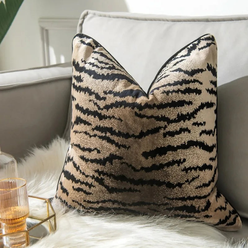 Luxury Tiger Pattern Cushion Cover Design High-end Leopard Flocked Velvet Pillow Cover Decorative Pillowcase for Livingroom