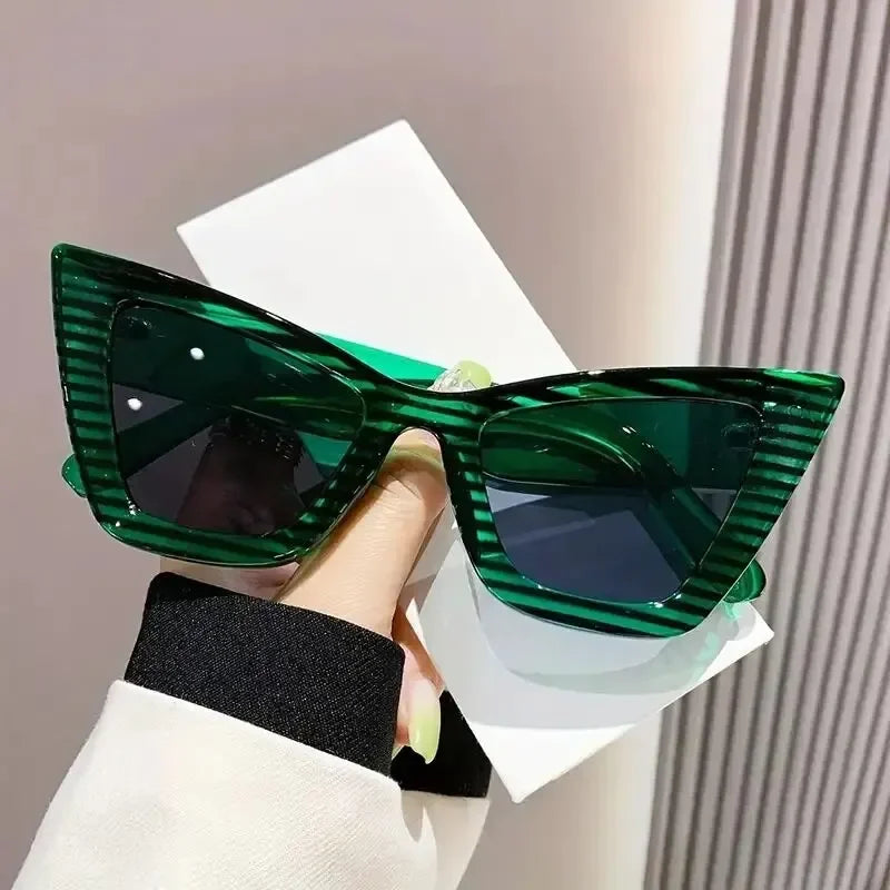 Oversized Cat Eye Sunglasses – Vintage Frame Glasses With UV400 Protection