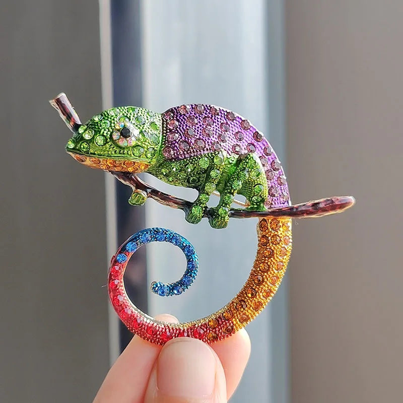 fashion rhinestone inlaid chameleon brooch